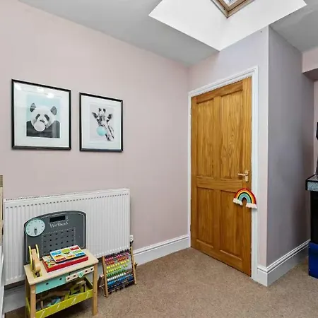 Escape - 7br, Hot Tub & Parking *
