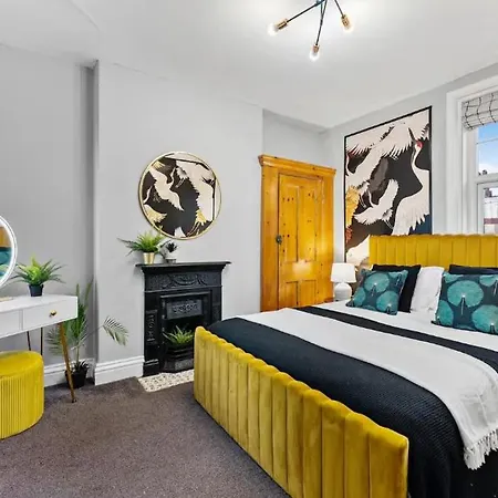 Сasa de vacaciones Escape - 7br, Hot Tub & Parking Robin Hood's Bay