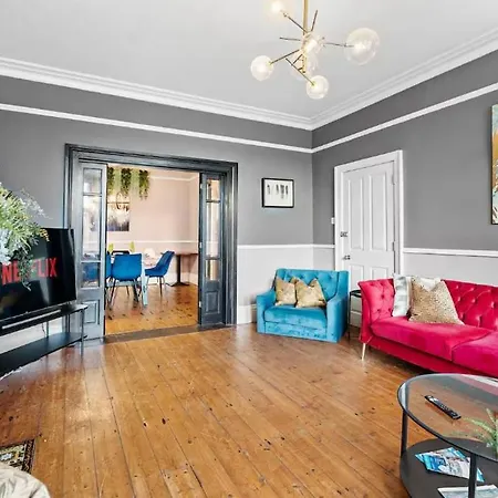 Сasa de vacaciones Escape - 7br, Hot Tub & Parking Robin Hood's Bay